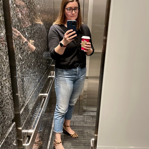 Meet your Posher, Elaine - Picture 2 of 5